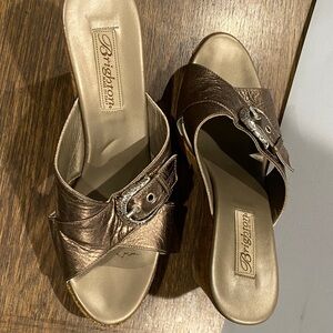 Brighton Women's Bronze wedges